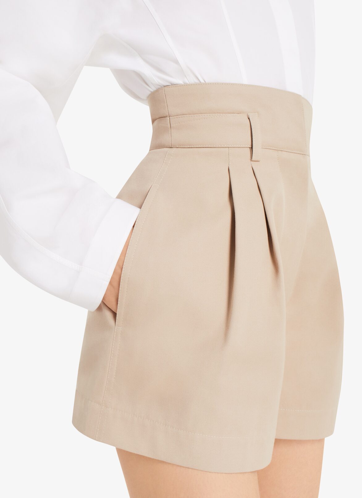 High-Waist cotton gabardine Shorts ALAÏA LIGHT BEIGE HIGH-WAIST COTTON GABARDINE SHORTS